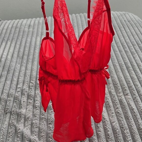 PrettyLittleThing Lace Trim Romper/Teddy NWT - Picture 6 of 6